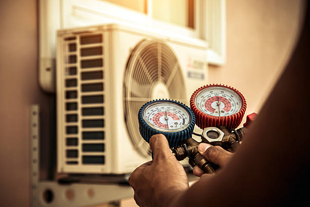 Professional Hvac technician working in Hathorne, MA